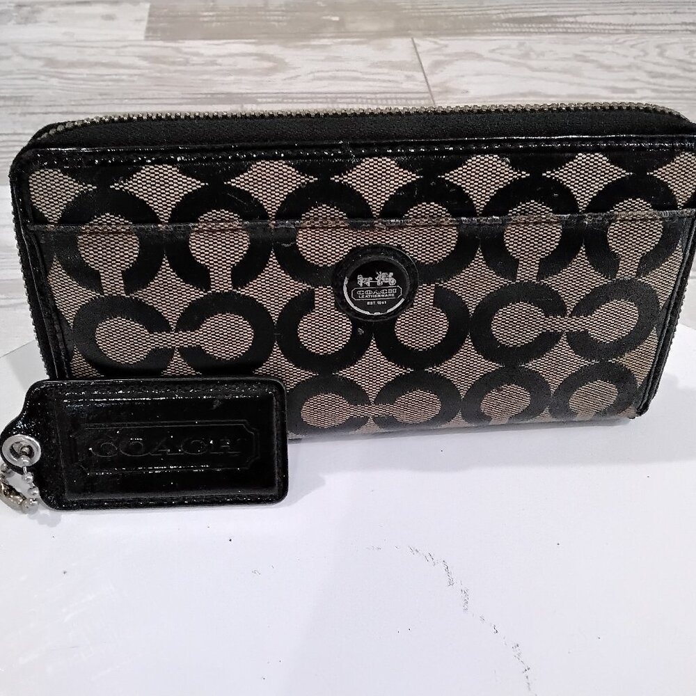 Coach wallet